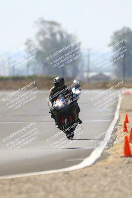 media/Sep-20-2025-TrackDaz (Sat) [[27f0cde673]]/B Group/220pm (Turn 9)/